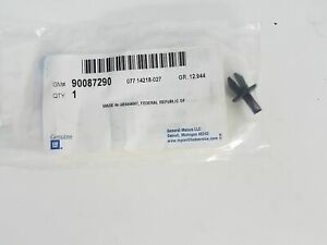 Clips prindere aparatoare bara fata Opel Astra H original GM